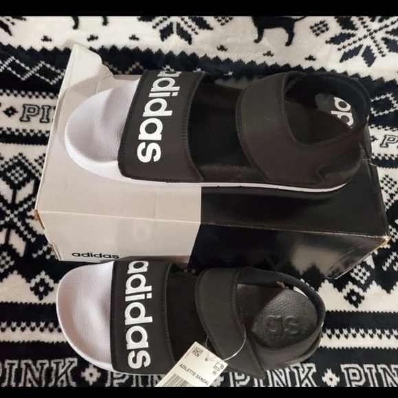 Adidas Sandals Womens size
10 available new - Picture 2 of 6